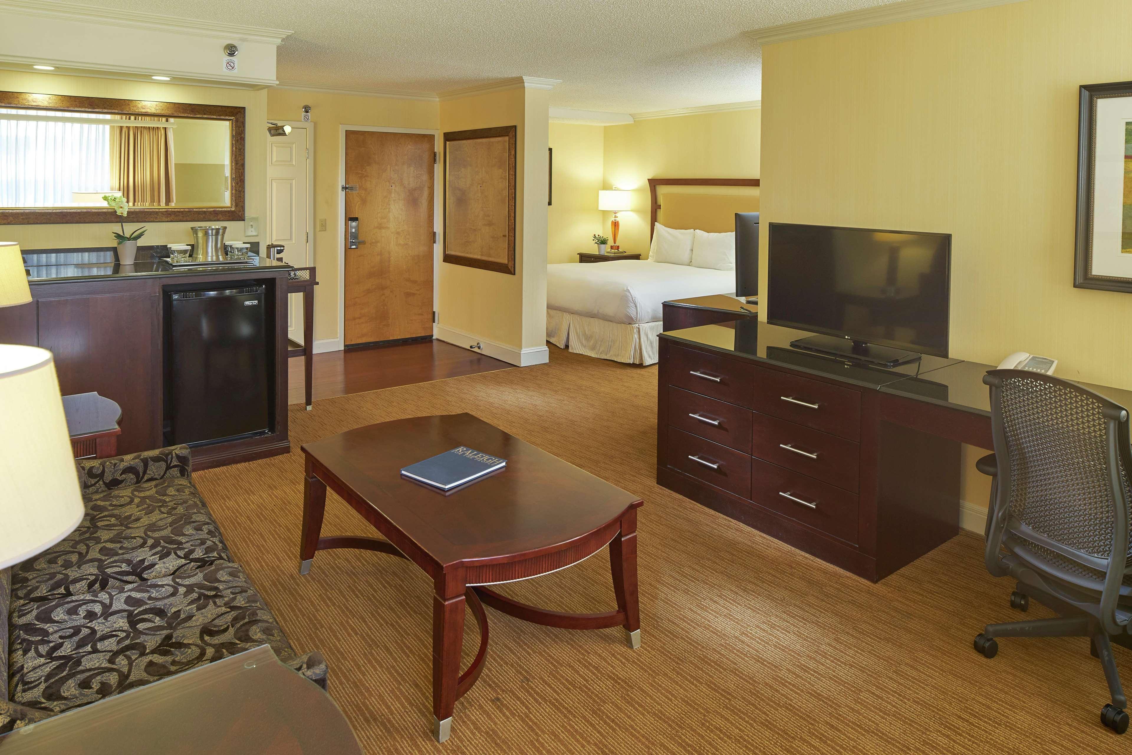 Готель Hilton Raleigh North Hills Номер фото