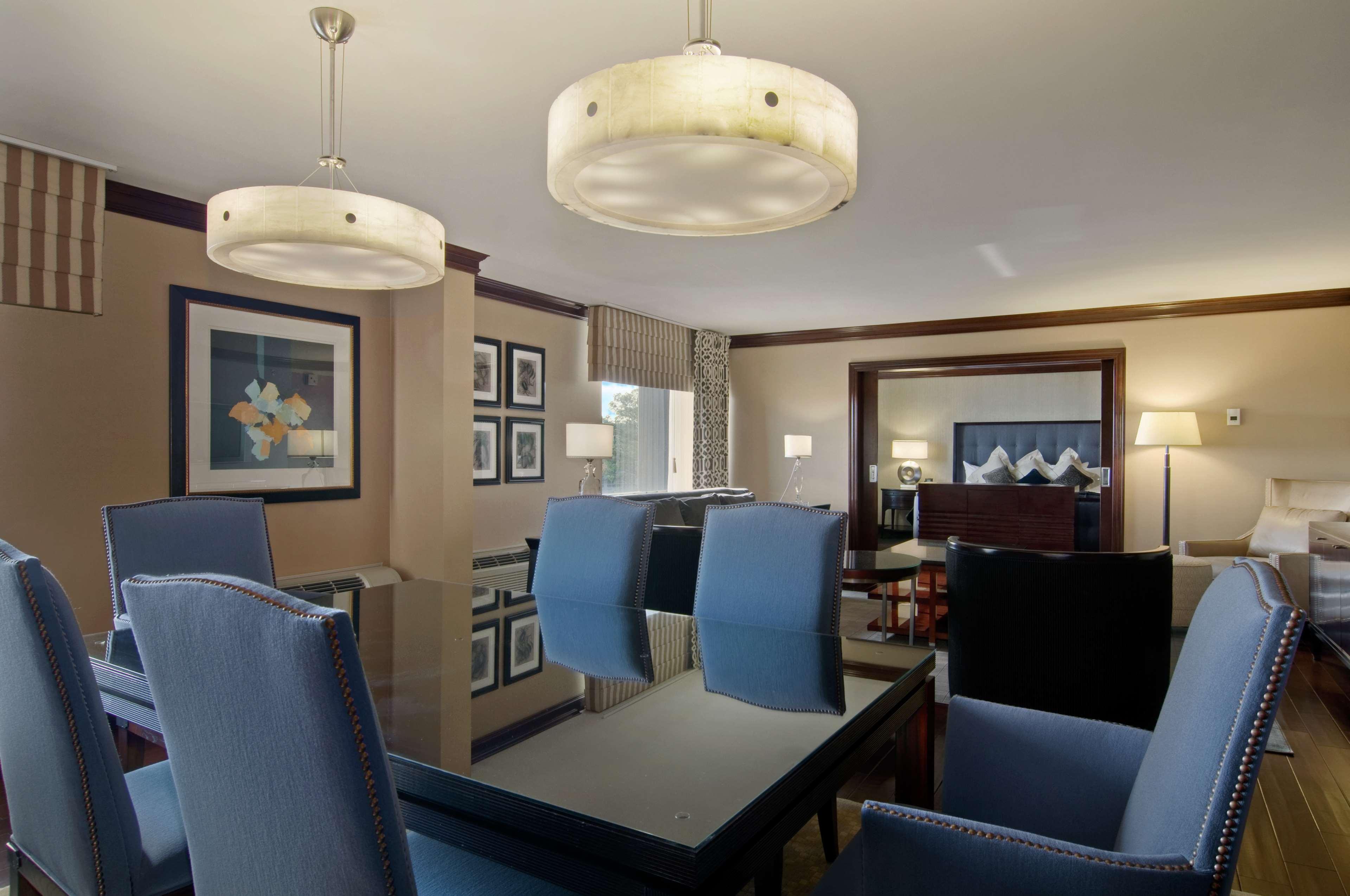 Готель Hilton Raleigh North Hills Екстер'єр фото