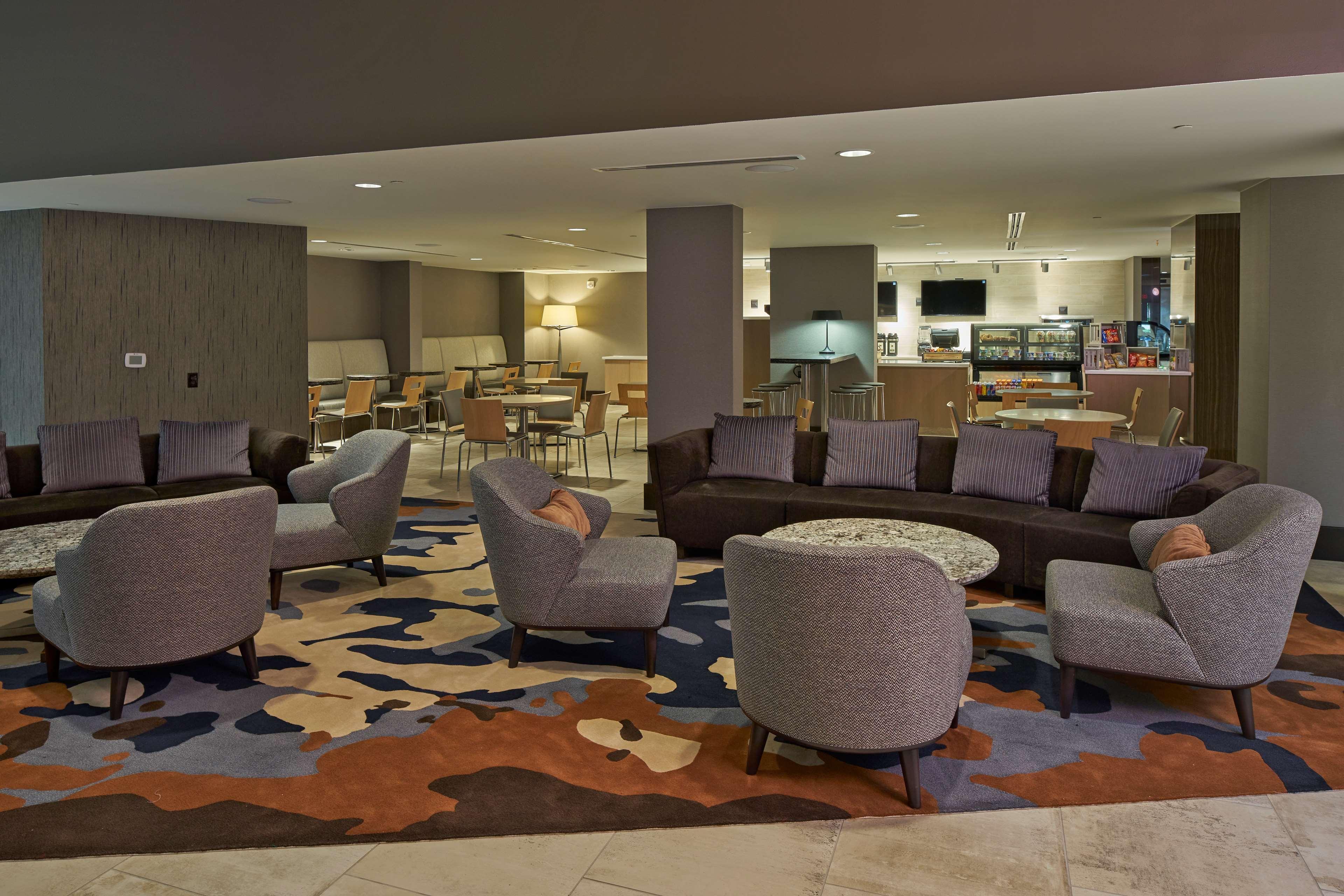 Готель Hilton Raleigh North Hills Зручності фото